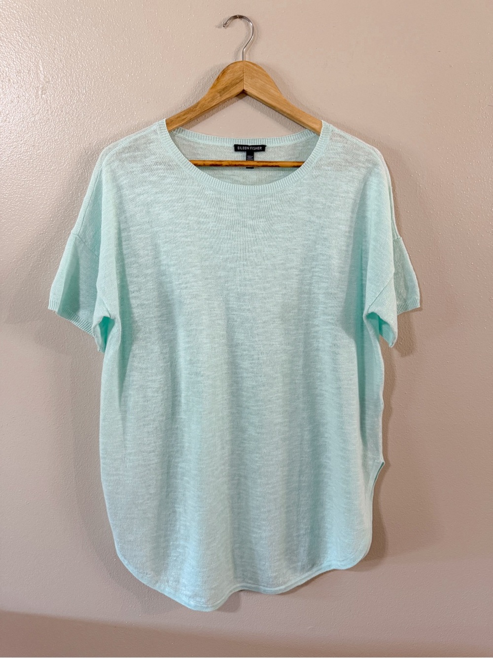 Eileen Fisher | Organic Linen & Cotton Slub Shirttail Hem Top in Flower Green